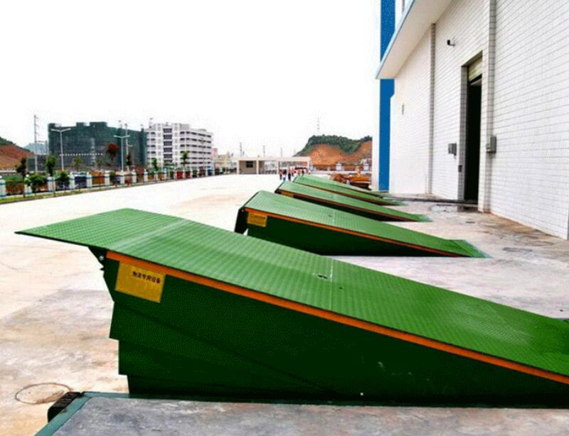 固定式登車(chē)橋